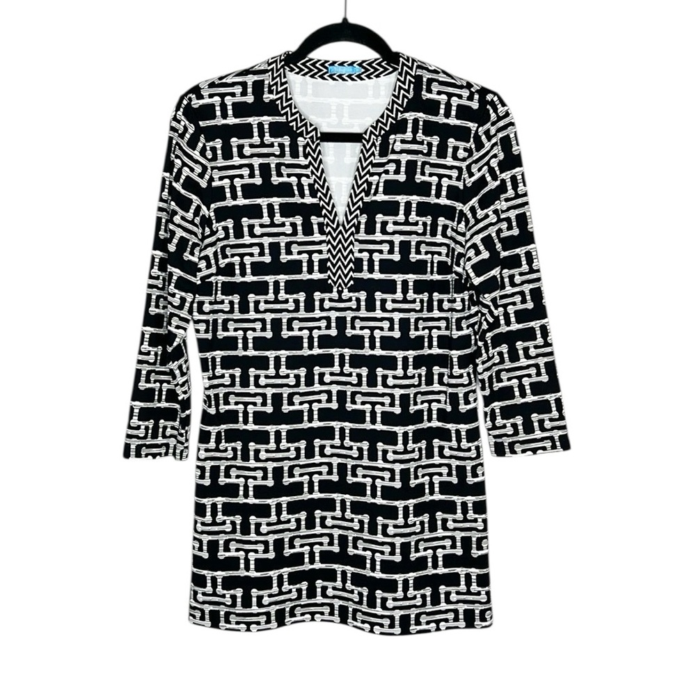 J. McLaughlin black and white split neck tunic size Medium